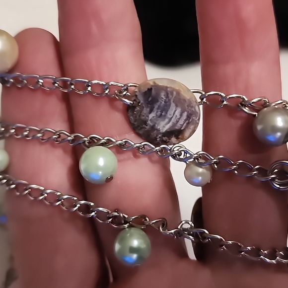 NWOT PEARL NECKLACE & EARRINGS - Picture 2 of 7